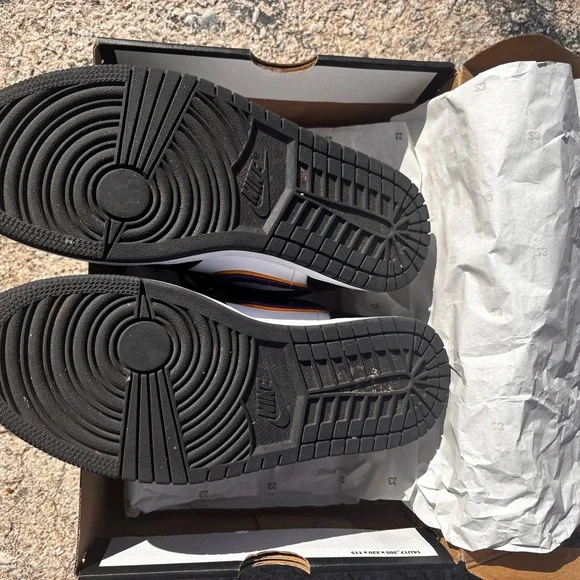 Jordan 1 mid se - Picture 4 of 6